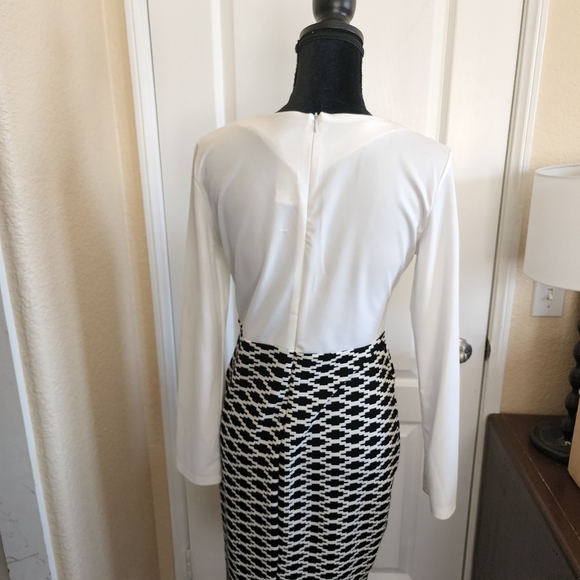 Dress - Picture 2 of 4